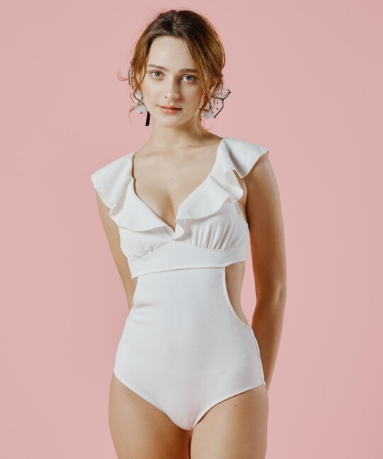 ホテルプールにお勧め♪フリルワンピース水着