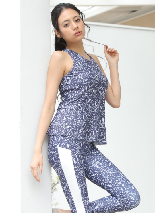 体型カバー♡お腹が気にならない！ペプラムタンクブラ