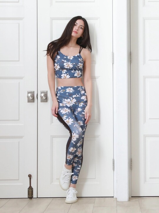 大人可愛いフラワー柄ウェア登場！