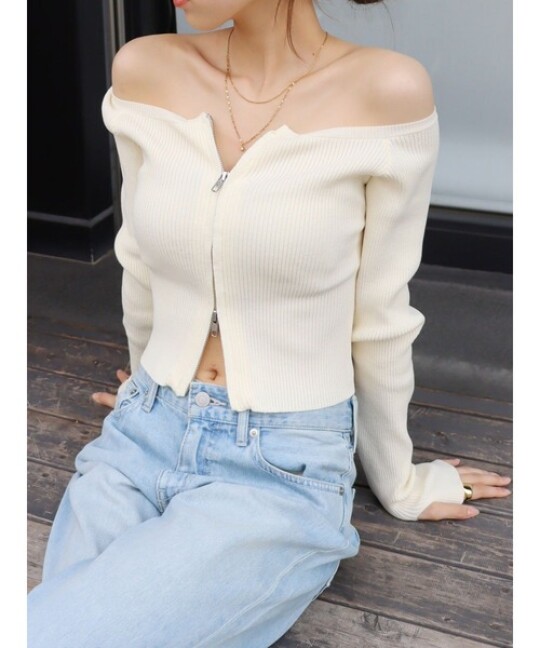 オフショルのトップス着る時ブラって何着ける？
