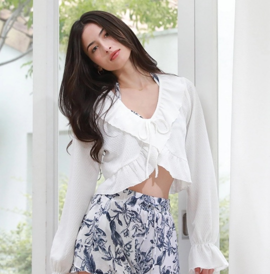 ✨新作フリルカーデで魅力UP！