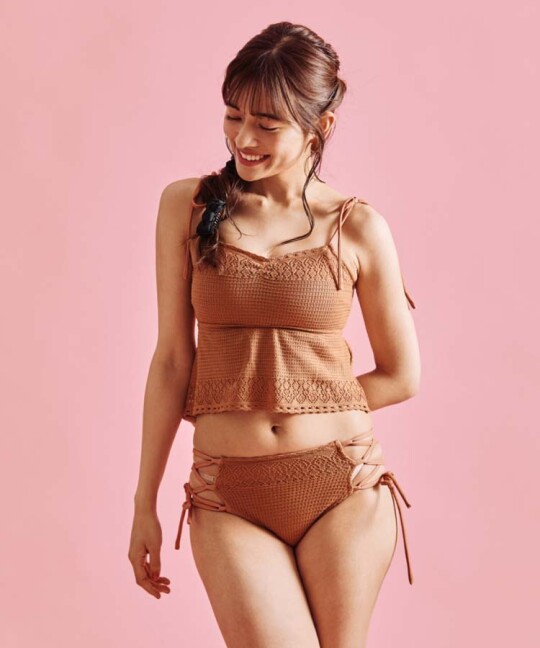 程よいカバー　ニットクロシェットドッキングブラビキニ