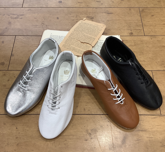 イギリスのダンスシューズブランドCROWN から新色が登場！