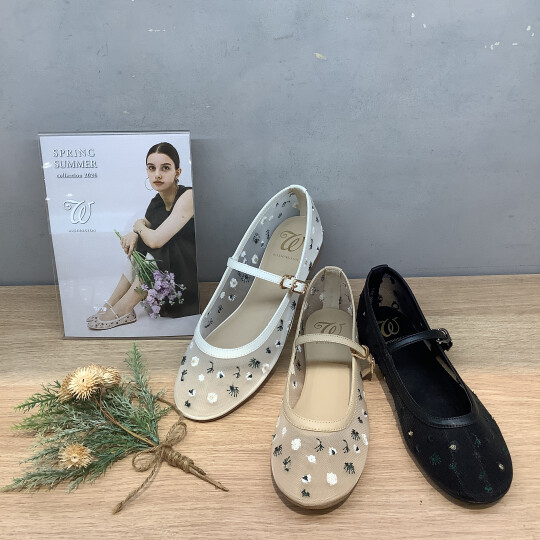 シースルーメリージェーンフラットシューズ登場！