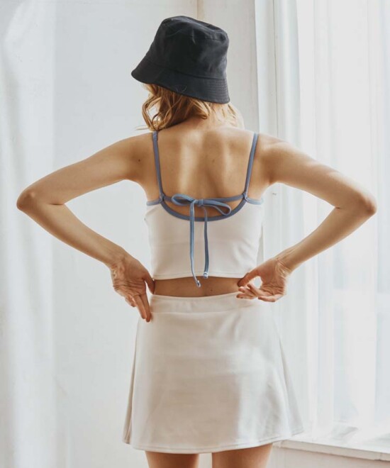 シンプルだけどオシャレ！アシンメトリビスチェスカパン