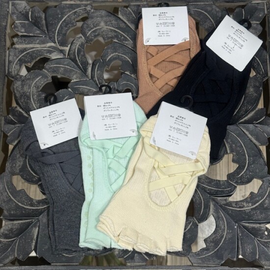 滑り止め付きヨガソックス新色登場♡