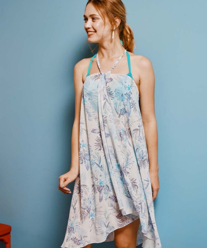 ワンピース風に巻いてもまた違った表情になります