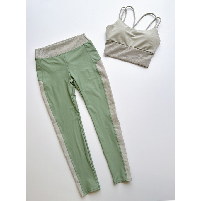 新感覚!異素材ミックスレギンス