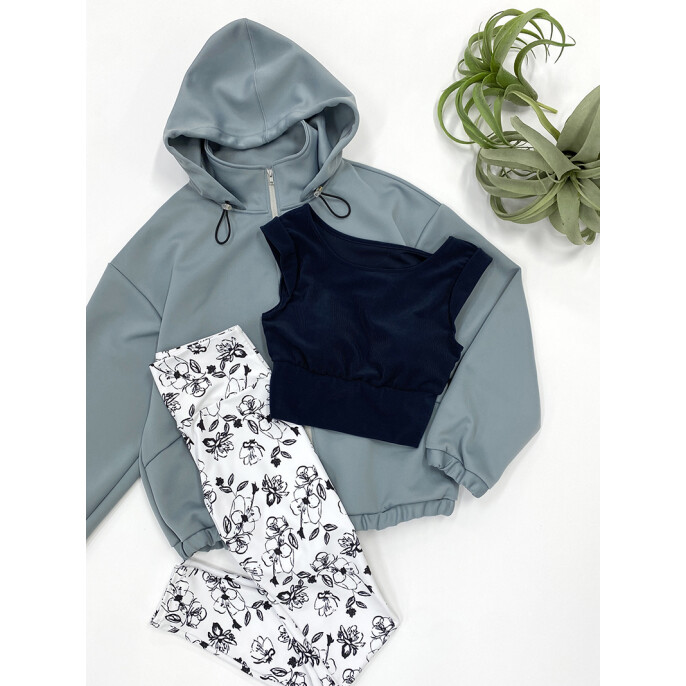 🌟モノトーンで魅せる！水陸両用ウェア