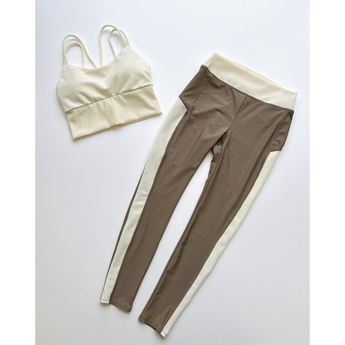 新感覚!異素材ミックスレギンス