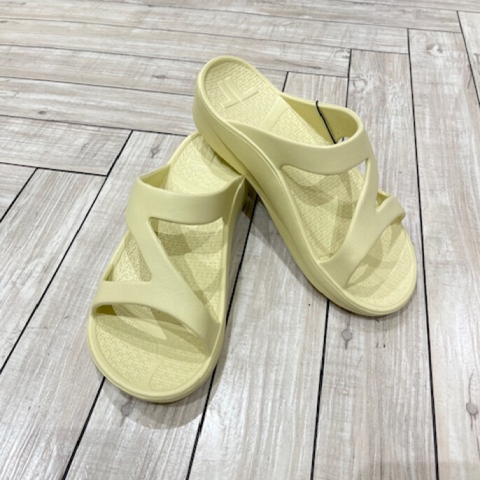 Z-STRAP復刻！足元を美しく