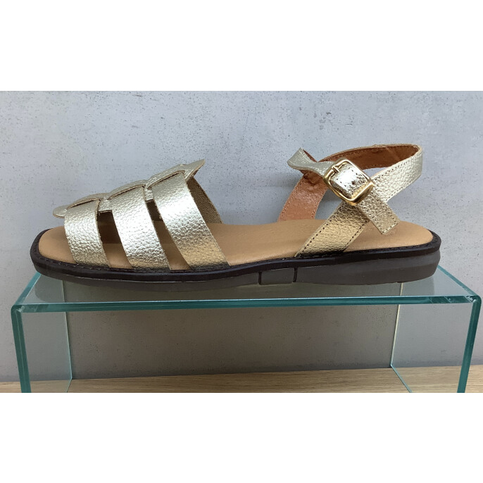 Artesanos(アルテサノス )のサンダル入荷です☆
