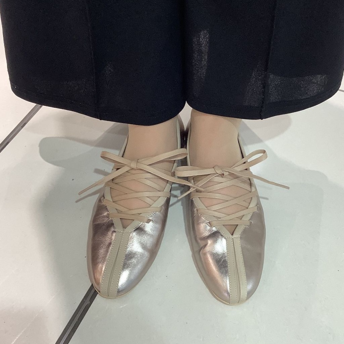 春の新作☆レースアップバレエシューズが入荷しました☆