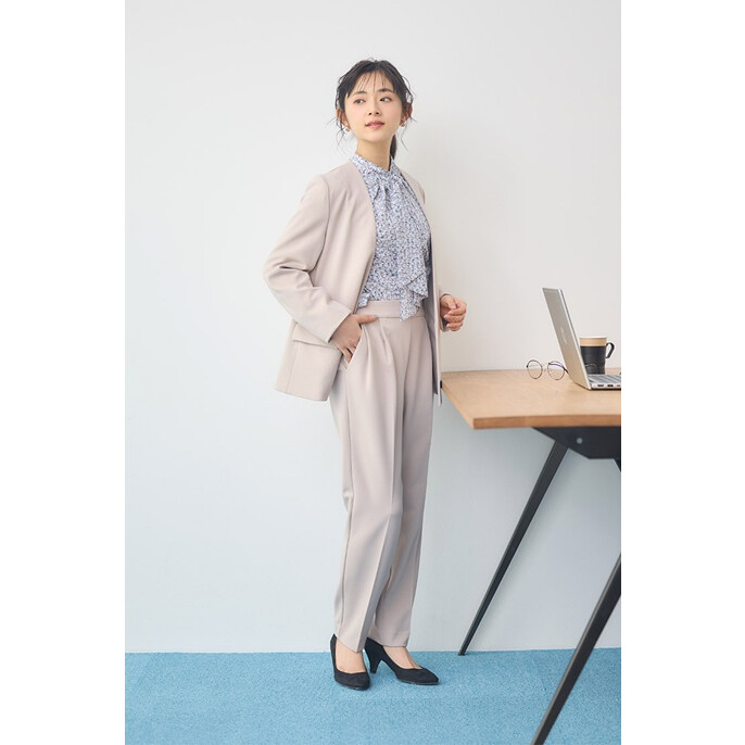 ビジネスシーンで活躍！小柄さん向けオフィスアイテム◎